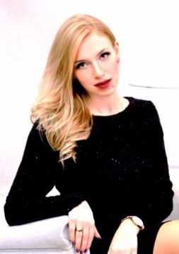 Анастасия Власенкова