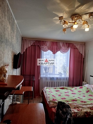 2-я квартира по ул. Попова, дом 102, 6/9 кирпич.