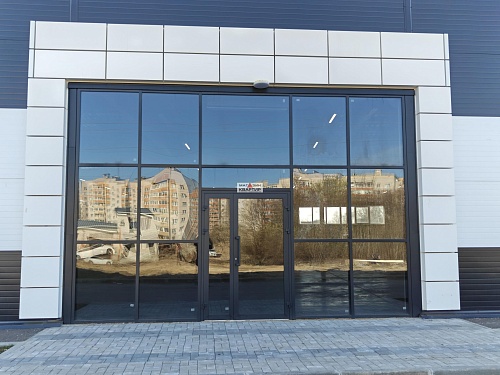 Новый ТЦ, 2500 м² на первой линии