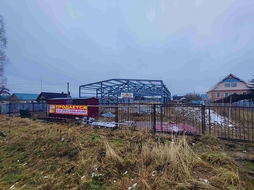 Торговая площадь, 630 м² на зу 30 сот