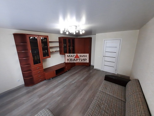 2-ком.кв., 65 кв.м., пр-т Гагарина, 47