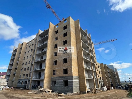 2-ком. квартира, 71.2 м², ул. Никольская, 1/10 эт.