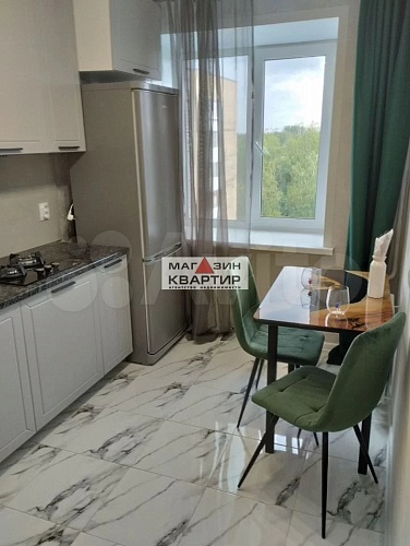 3-к. квартира улучшенной планировки  с ремонтом напротив ТЦ Макси