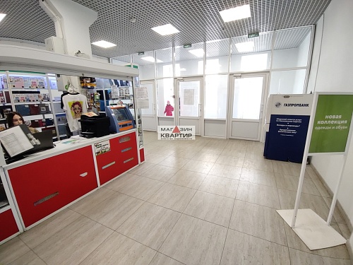 Торговое помещение, 987 м² на Колхозной площади