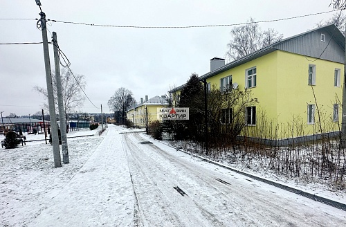 Здание 2-х этажное 900 кв.м. на участке 38 соток