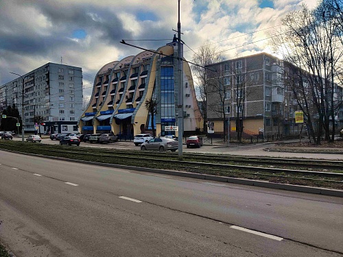 Свободного назначения 70,5 кв.м. на первой лини