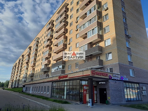 3-ком. кв., 74 кв.м., ул. 100 лет Комсомола, 1