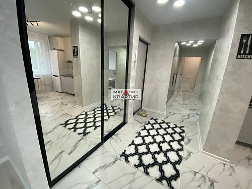 3-квартира улучшенной планировки с ремонтом и мебелью по ул. Н.Неман!