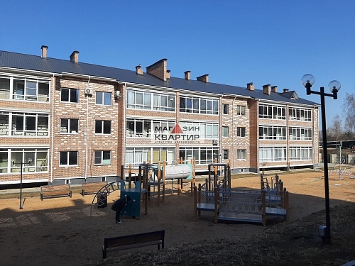 3-ком. кв., 76.5 кв.м., ул. Днепровская, 19