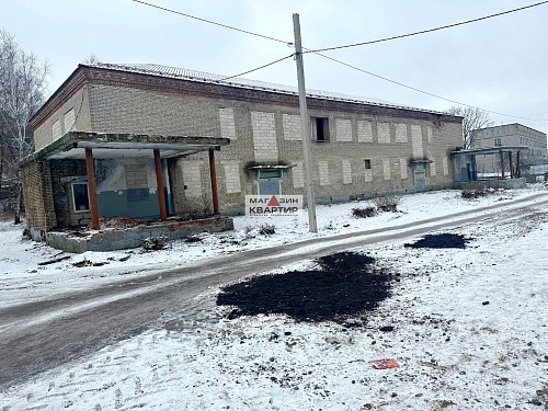 Здание 2-х этажное 900 кв.м. на участке 38 соток