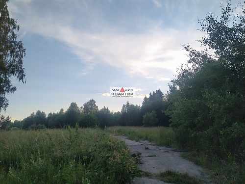 Участок в Красном бору возле Ключевого озера