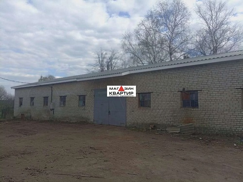 Продажа склада, 560 м² + участок 46 сот. в п.г.т. Красный