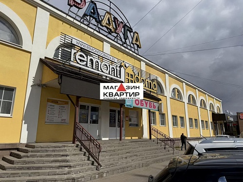 Аренда торгового помещения, 584 м² на Колхозной площади