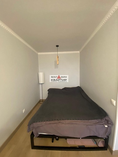 1-ком. квартира  40 кв.м. с ремонтом и мебелью по ул. Матросова, д.18