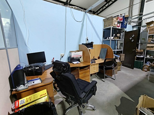 Торговое помещение/склад, 870 м²