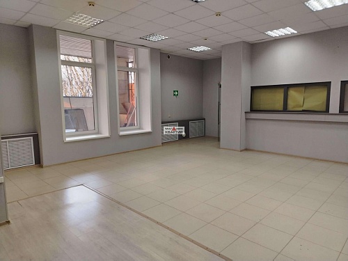 Сдается  коммерческая, 120 кв.м., 1/8 эт