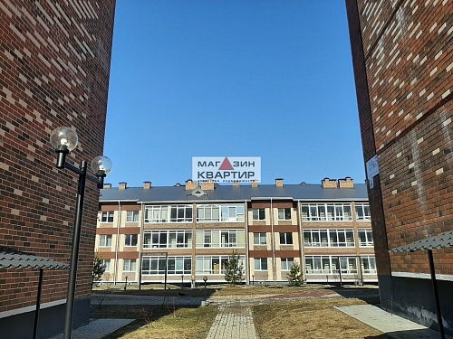 3-ком. кв., 76.5 кв.м., ул. Днепровская, 19