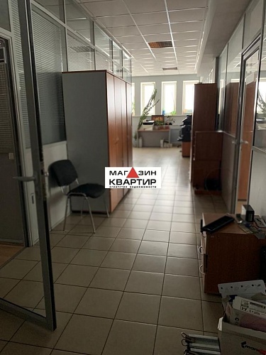 Свободного назначения, 300 м² на ул. Попова