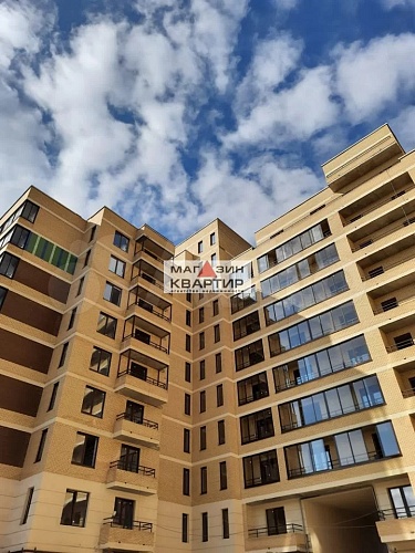 2-ком. квартира, 81,65 м², по ул. Дохтурова,  2/10 эт.