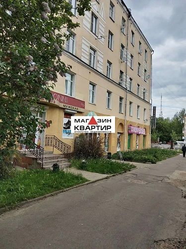 Торговая площадь, 130 м² на ул. Октябрьской Революции